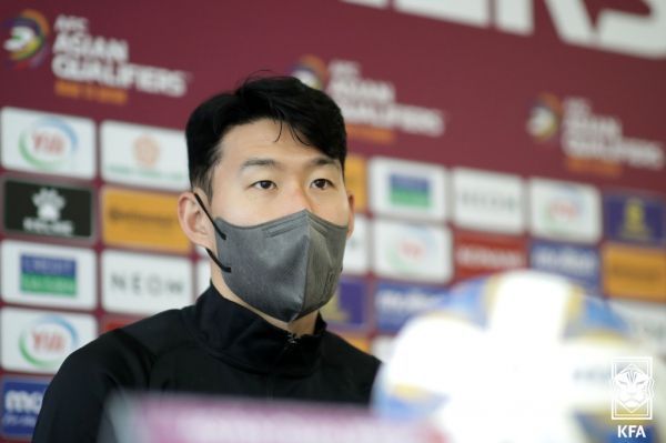 16轮过后，勒沃库森以4分优势领先拜仁，在冬歇期到来前成为本赛季德甲冬季冠军。